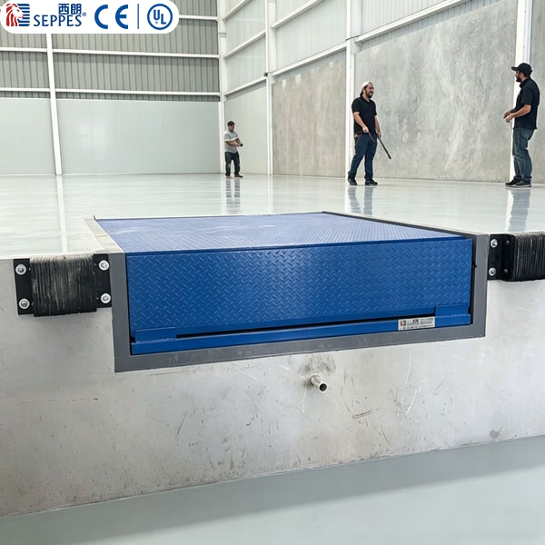 出口加拿大 CSA认证 电动液压登车桥